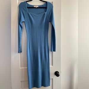 Maternity dress super comfy! Worn once for my shower.